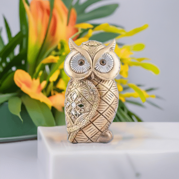 Modern Lucky Owl Showpiece – Classy Resin Home Decor Figurine - Image 2