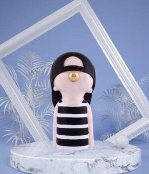 Luxury Resin Showpiece for Home Decor