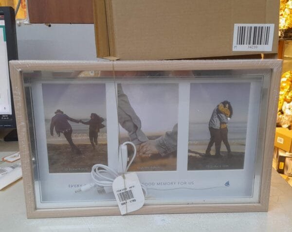 LED Photo Frame For 3 photos - Image 2