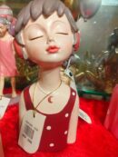 Girl Figurines Luxury Resin Showpiece for Home Decor