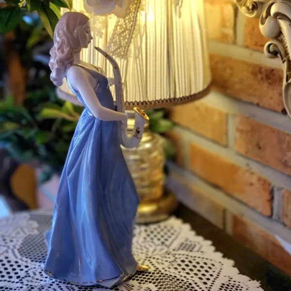 Victorian Lady - Fine Porcelain Figurine - Image 8