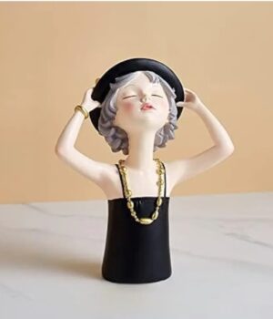 Girl Figurines Luxury Resin Showpiece for Home Decor