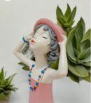 Girl Figurines Luxury Resin Showpiece for Home Decor